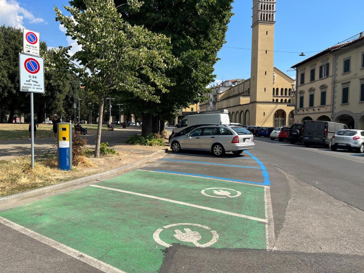Al 106 Apartment Free Wi-Fi 5 Min Dalla Stazione Prato  Buitenkant foto